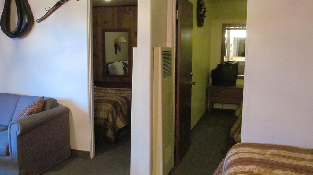 Western Motel Montrose Co Room photo