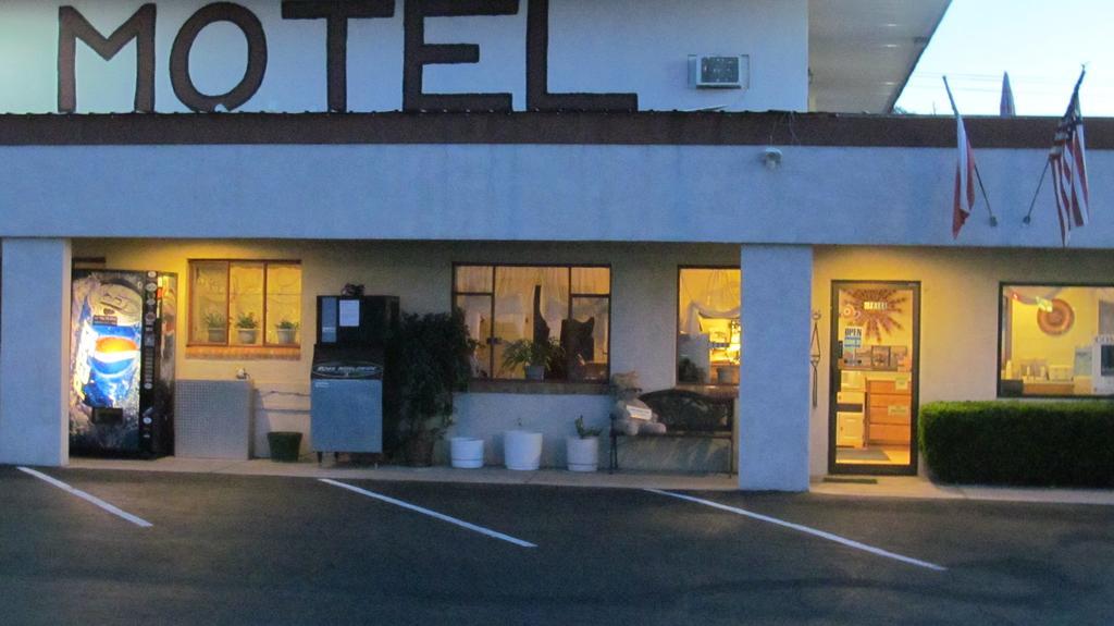 Western Motel Montrose Co Exterior photo